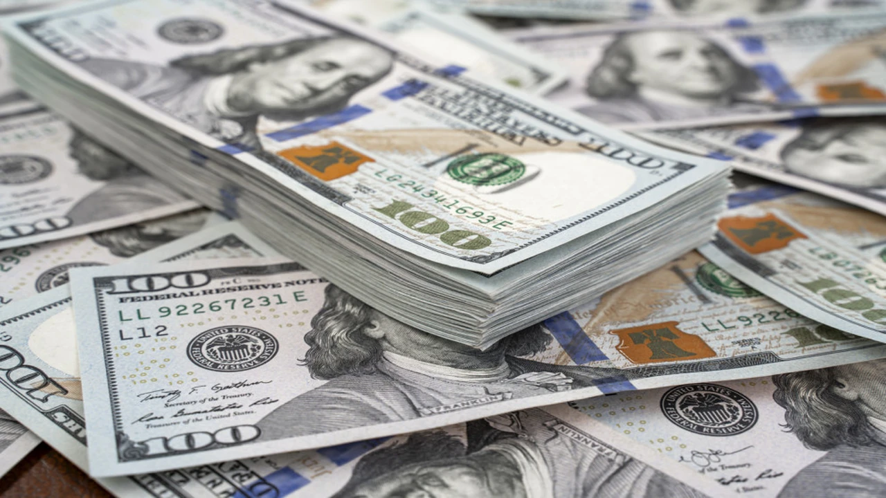 تراجع سعر الدولار أمام العملات مع تصاعد آمال إنهاء الحرب مع إيران